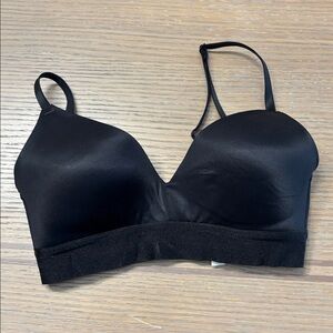 PINK Victoria's Secret Wear Everywhere Wireless Lightly Lined T-Shirt Bra 32C BL